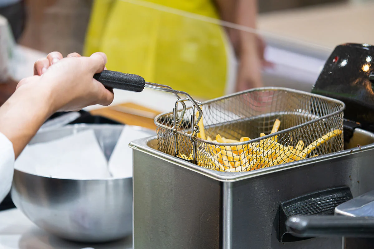 How to Fix a Deep Fryer Not Turning On: A Pro’s Guide