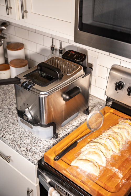 How to Buy an Eco Friendly Deep Fryer: The Ultimate Guide